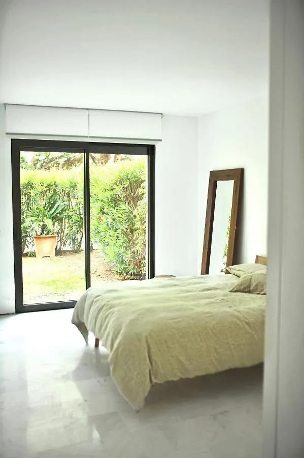 Bright Apartment In The Hills Of Elviria Malaga